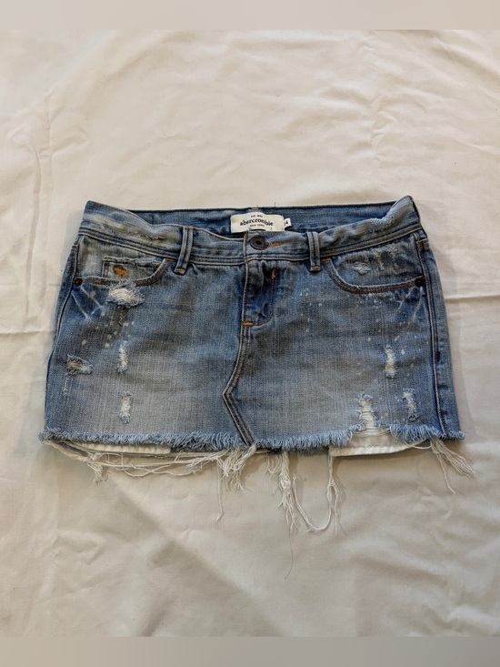 Abercrombie & Fitch Dresses & Skirts - Abercrombie & Fitch Light Wash Distressed Denim Mini Skirt